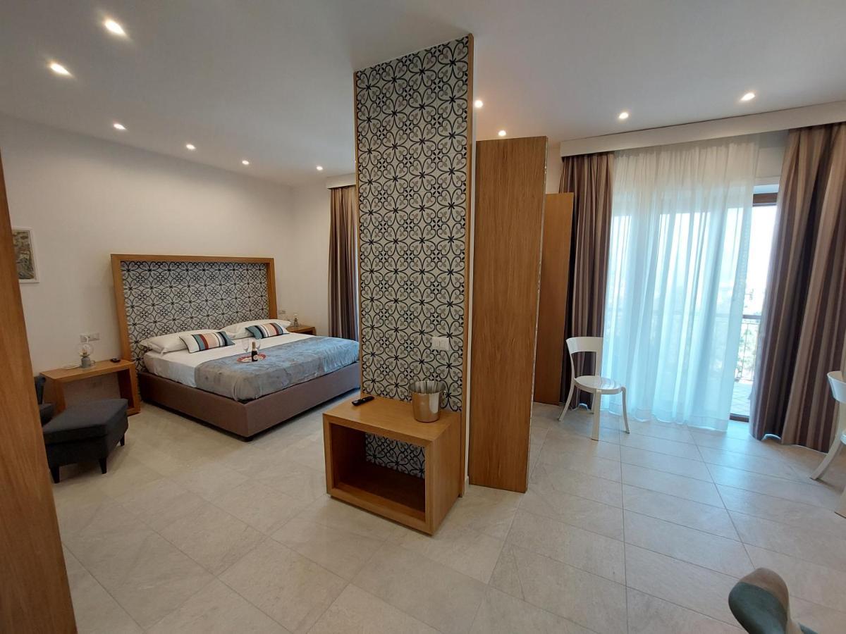 Mistral Luxury Suites Sorrente Extérieur photo