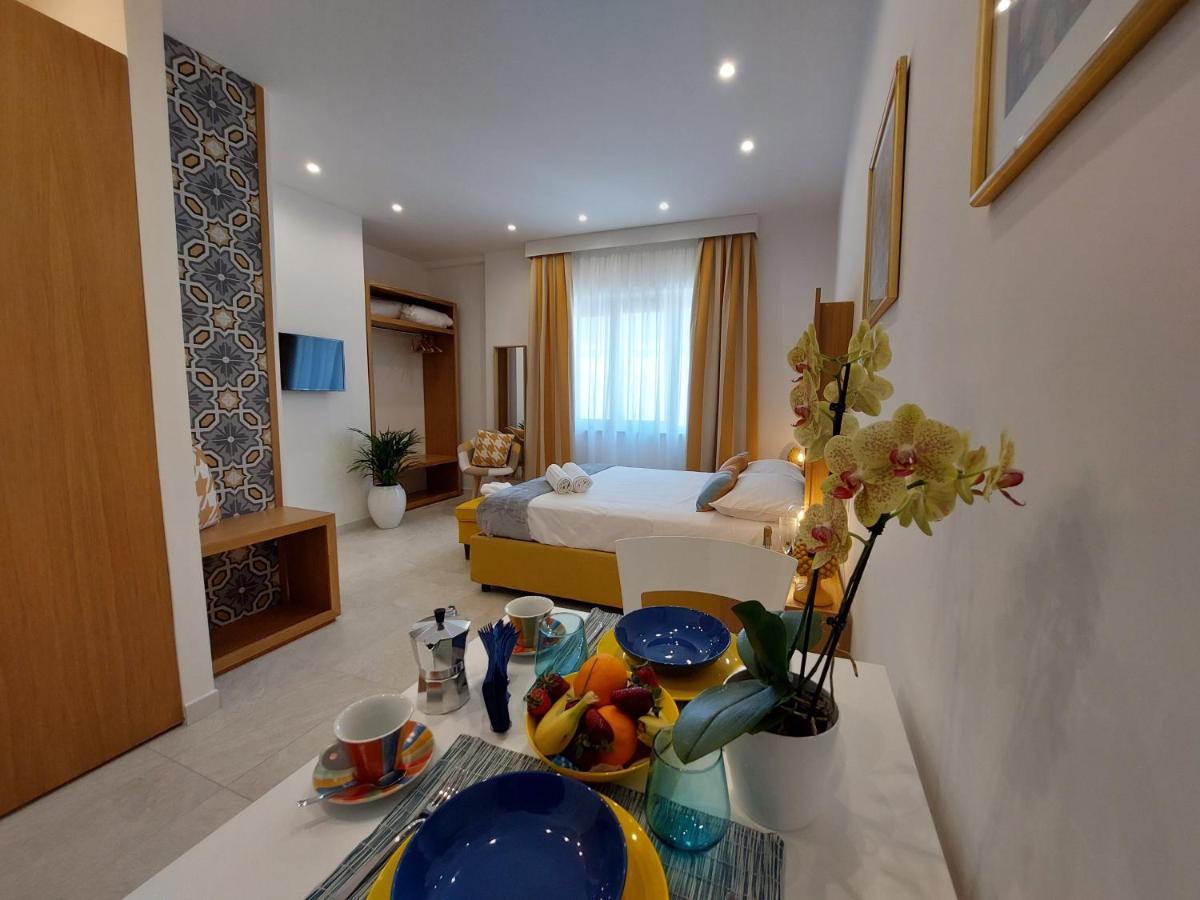 Mistral Luxury Suites Sorrente Extérieur photo