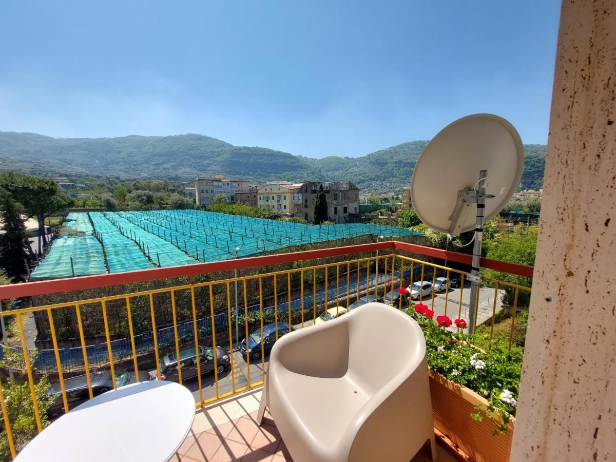 Mistral Luxury Suites Sorrente Extérieur photo