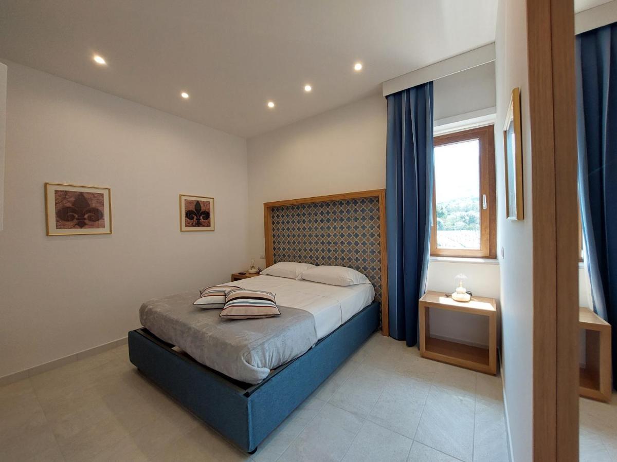 Mistral Luxury Suites Sorrente Extérieur photo