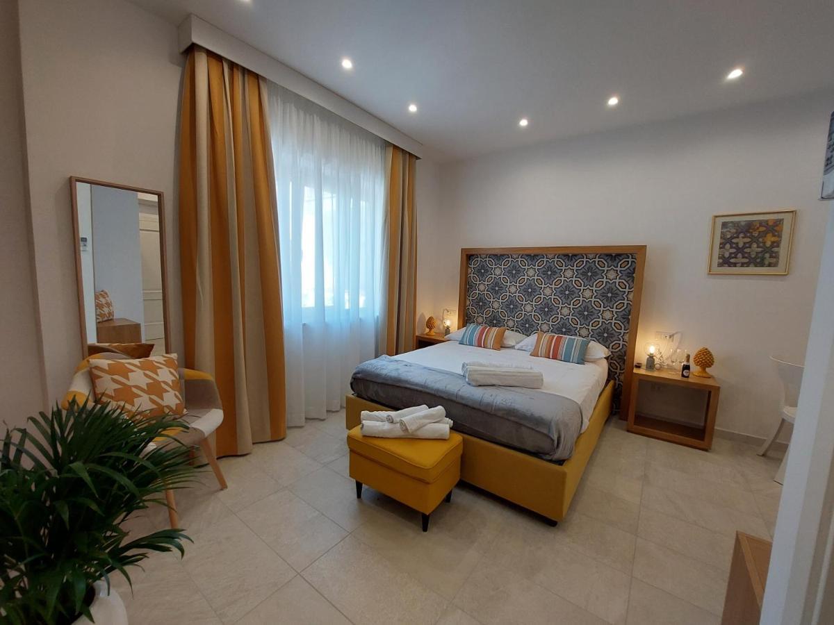 Mistral Luxury Suites Sorrente Extérieur photo
