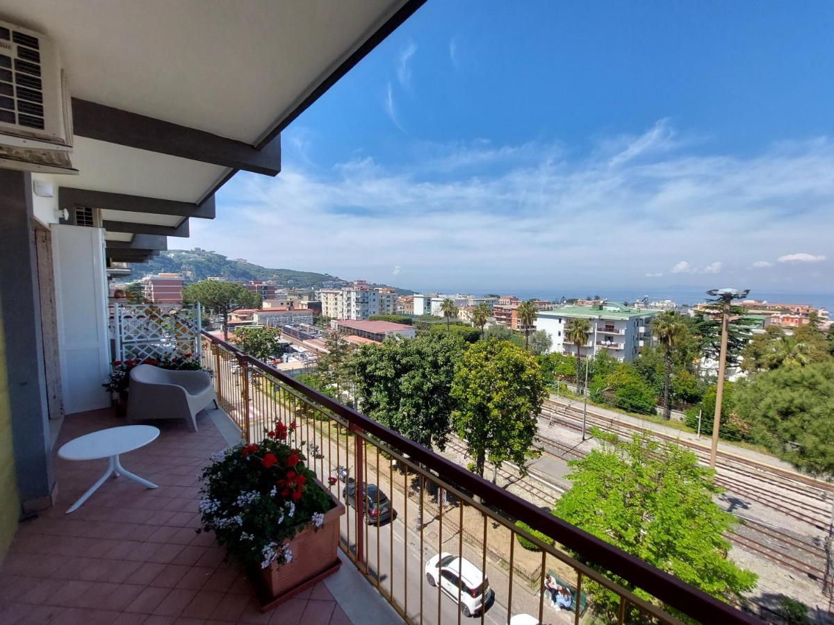 Mistral Luxury Suites Sorrente Extérieur photo