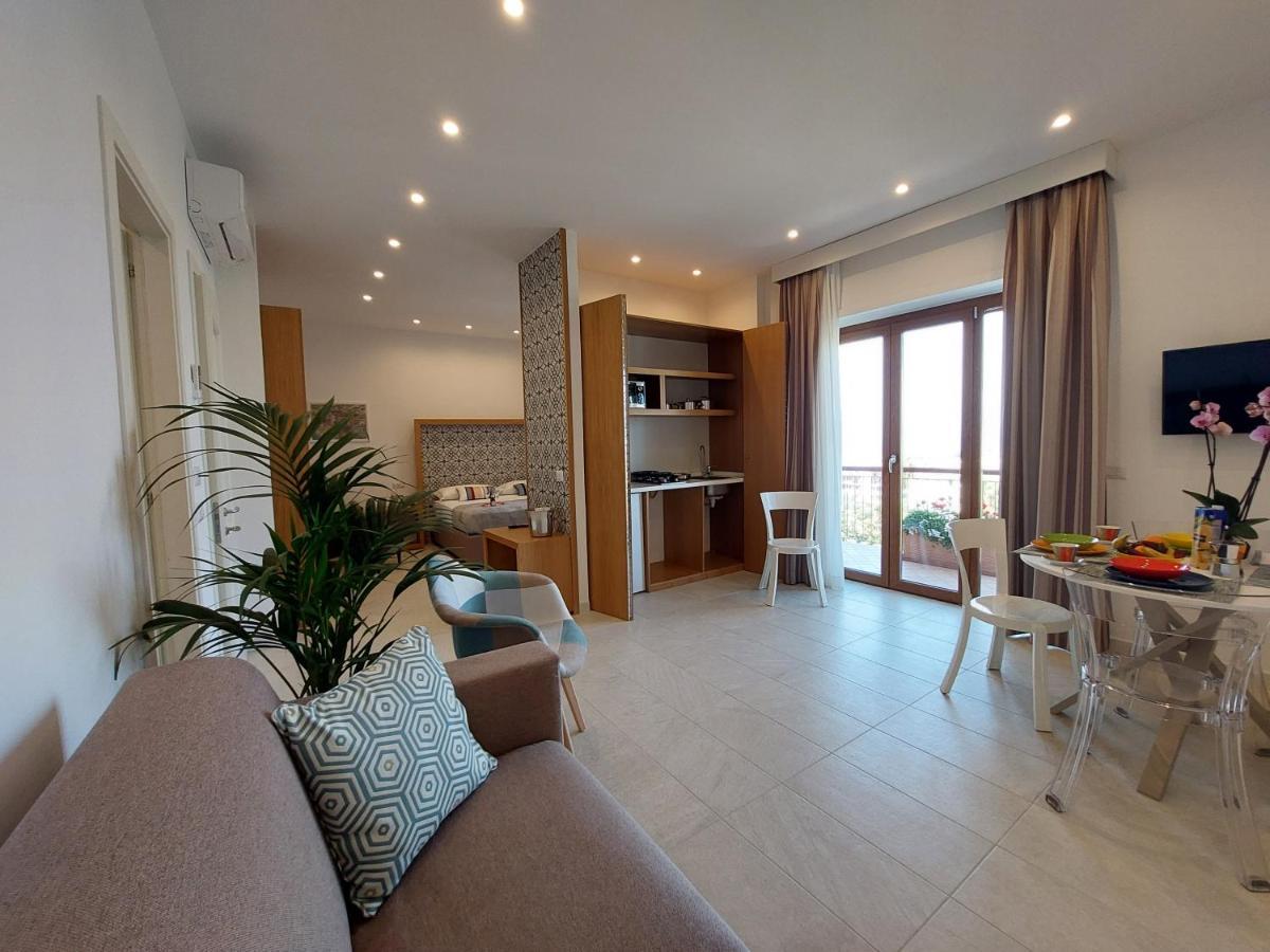 Mistral Luxury Suites Sorrente Extérieur photo